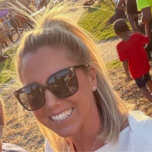 Meet your Posher, Patti